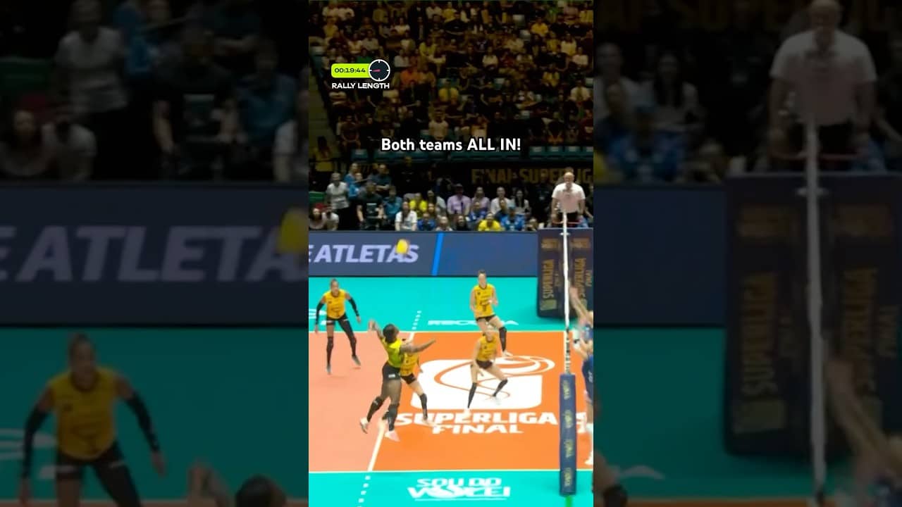 This Rally has it ALL! 😳💥 #volleyballworld #rally