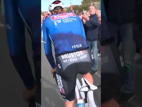 The King of the cobbles prepares to defend his crown 👑 Mathieu van der Poel is ready to go 👌