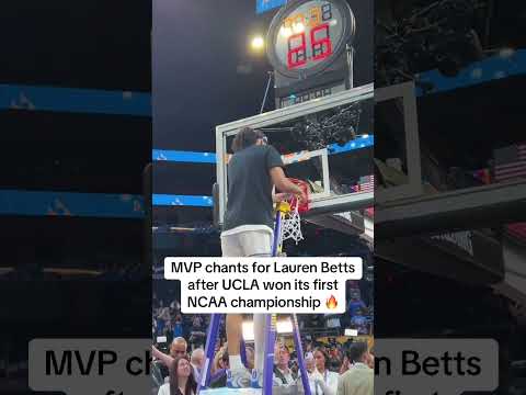 MVP chants for Lauren Betts 👏