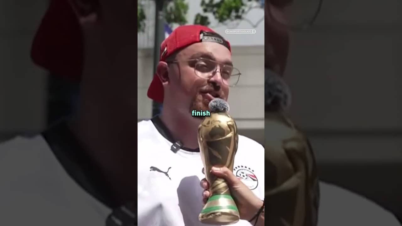 Mike Grella has rattled the Australia fans 😅 #FIFAWorldCup #GolazoNetwork #USAvsAustralia