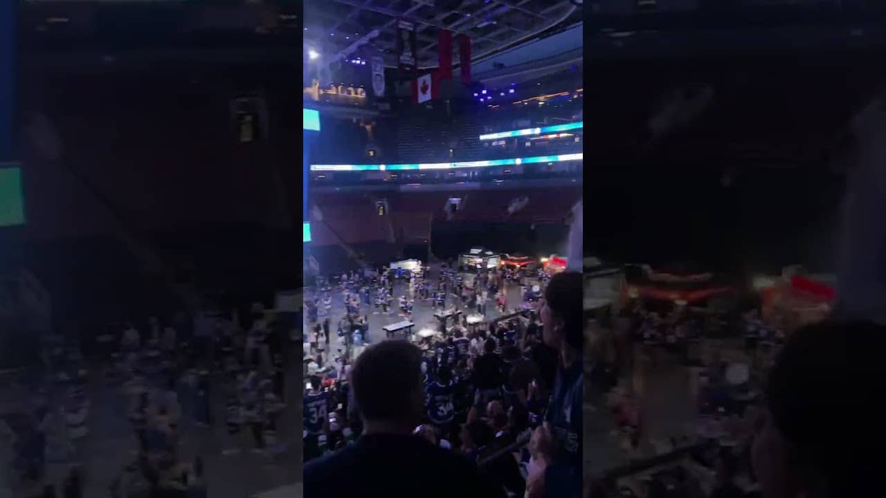POV: You’re at Scotiabank Arena when the Leafs drafted Gavin McKenna! @RogersCanada