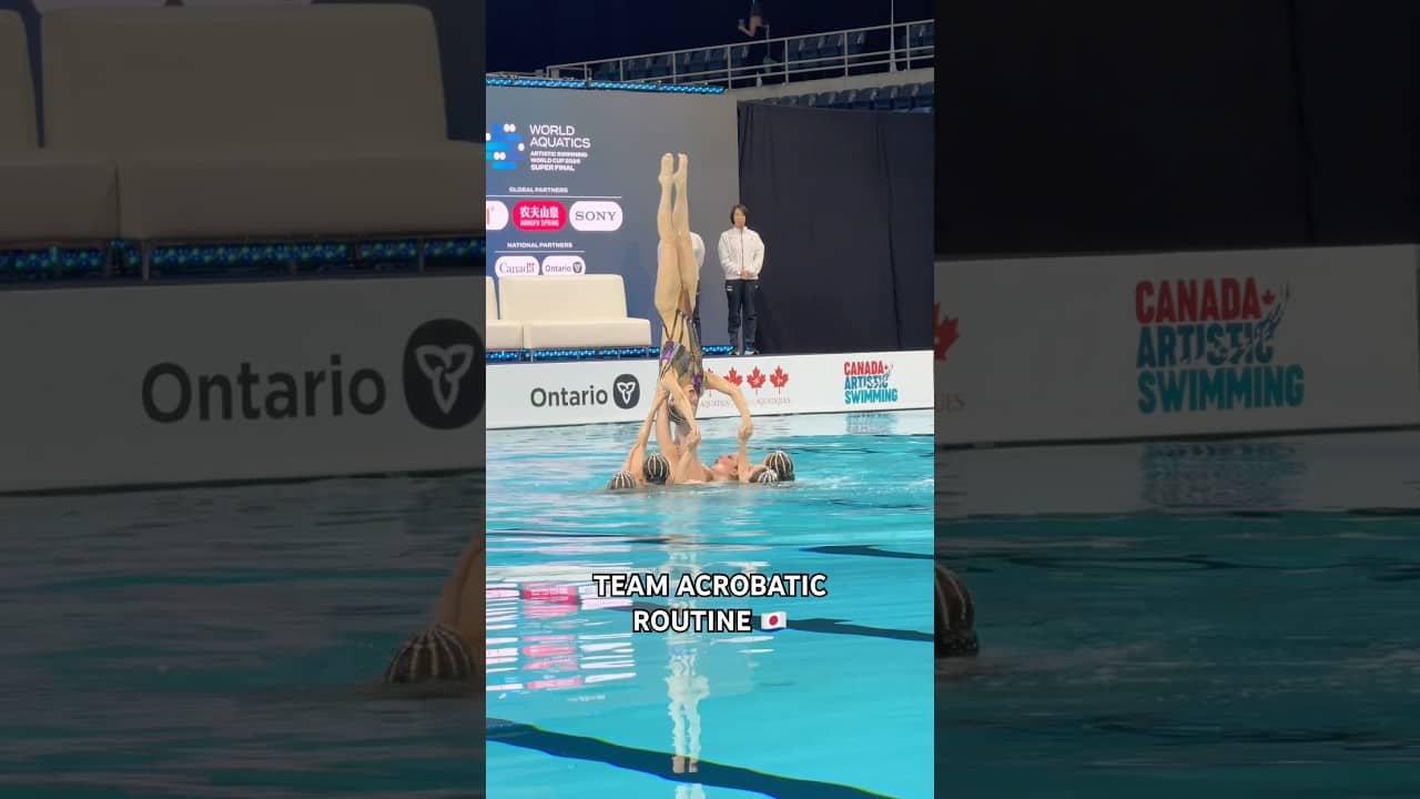 Amazing display from Team 🇯🇵 #artisticswimming #art #japan #teamjapan #acrobatics #worldcup