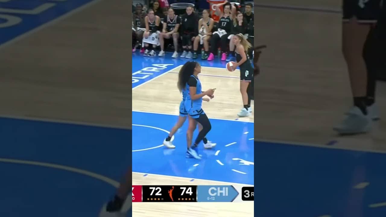 Dawn Staley was tuned in to Kamilla Cardoso's WNBA record for most FG without a miss 🙌