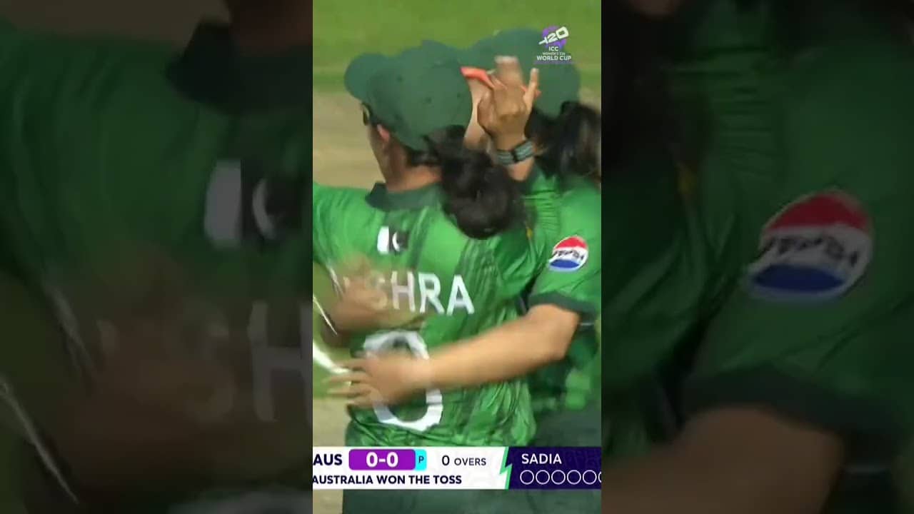 First ball. Diving stunner. Pakistan strike 😯 #T20WorldCup