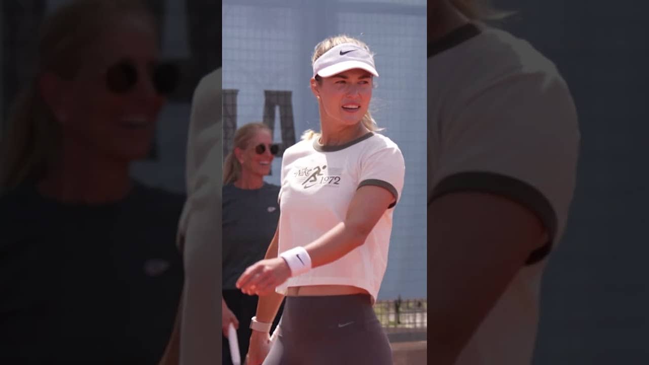 Anna K gliding on clay 🩰💫 #tennis #kalinskaya #madrid #clay #practice #mmopen
