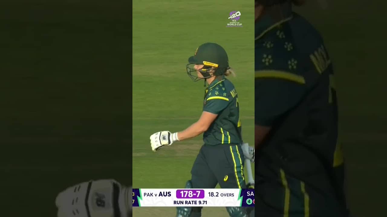 Stumps rattled ⚡️ Sadia Iqbal removes Australia captain Sophie Molineux ☝️ #T20WorldCup