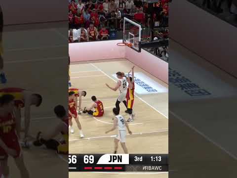 Don't let the 5'8" fool you 👀 Takumi Saito is cooking everyone 👨‍🍳 #FIBAWC