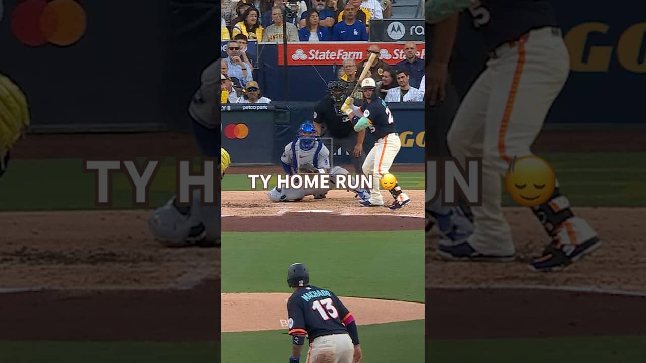 ¡QUE VIVA! #mlb #padres #baseball #sports #homerun #sandiegopadres #highlights