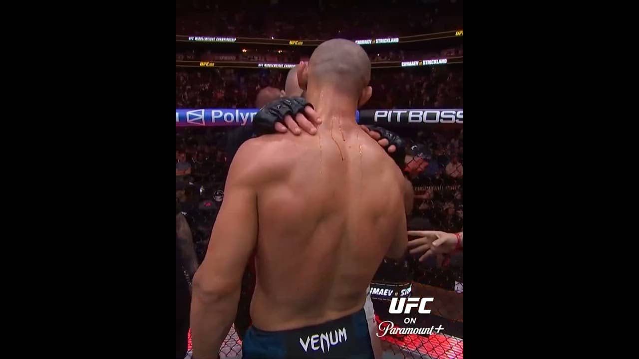 Friendship always wins 🥰 #ufc328