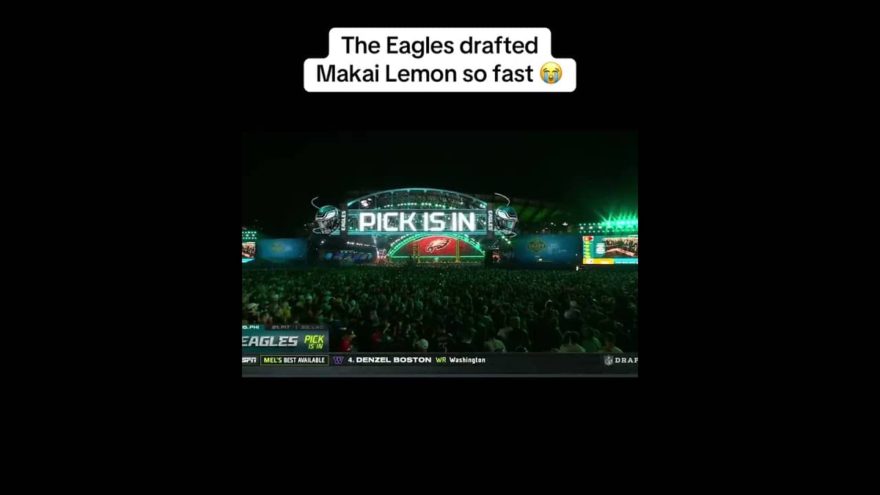 It all happened so fast between these NFC East rivals 👀