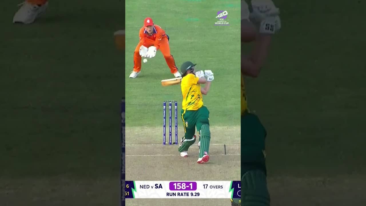 Stunning bowling performances at the #t20worldcup make up our @ThumsUpOfficial Toofani moments 😍
