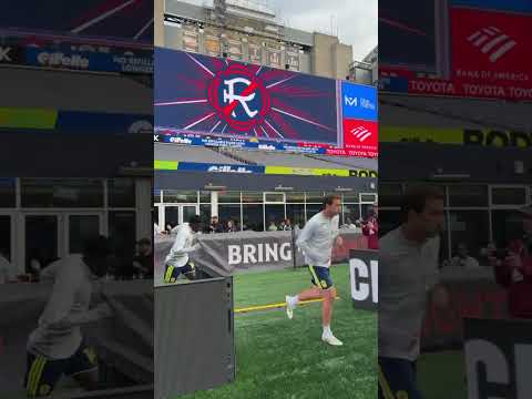 Taking strikes 🏃 #MLS #nashville #soccer #warmups