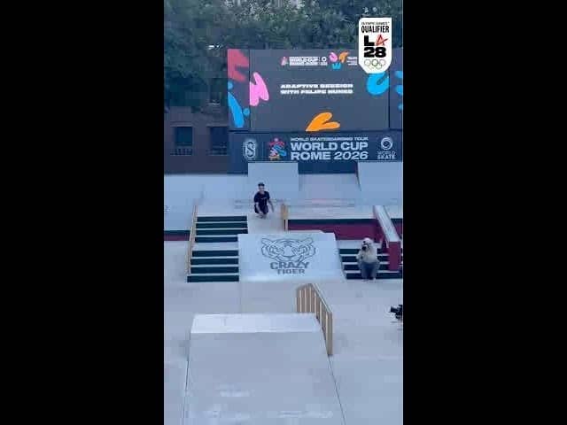 Felipe Nunes throwing it down in between semifinal heats at the #WSTWorldCupRome2026 🛹 😮‍💨