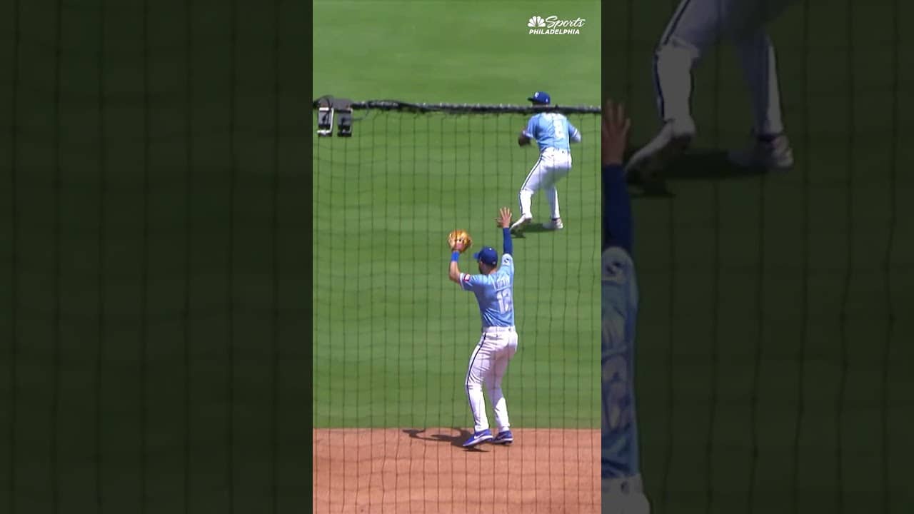 Alec Bohm gives the Phillies a lead over the Royals with an RBI double