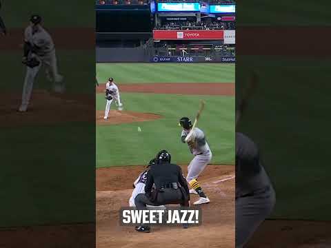 Jazz Chisholm Jr. LAYS OUT 😲