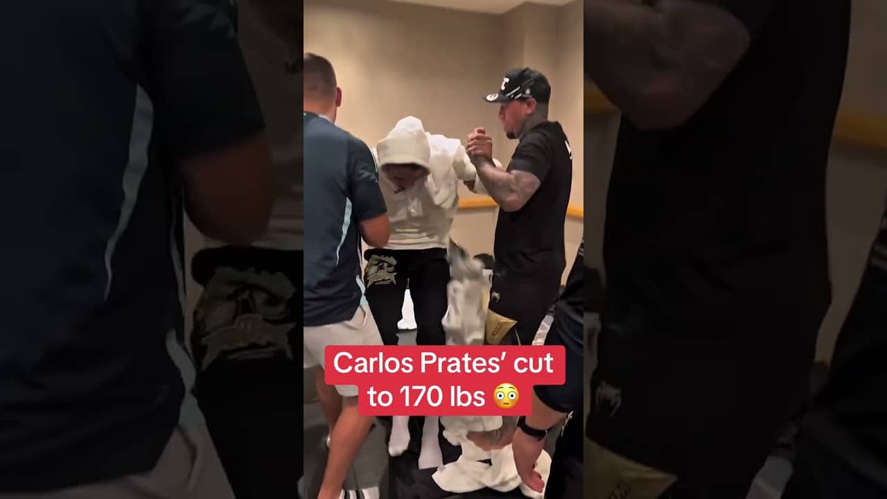 This footage of Prates’ weight cut before fighting Leon Edwards 😲 (via tomasellostudios/TT)