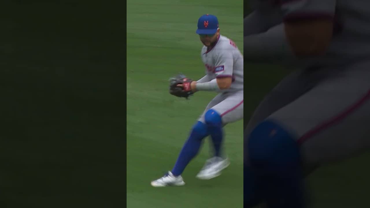 Bo Bichette fires a laser to record the out! 😤