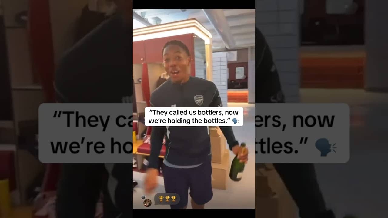Myles Lewis-Skelly and Bukayo Saka having fun after becoming champs 🍾 (via @Bukayosaka87/IG)