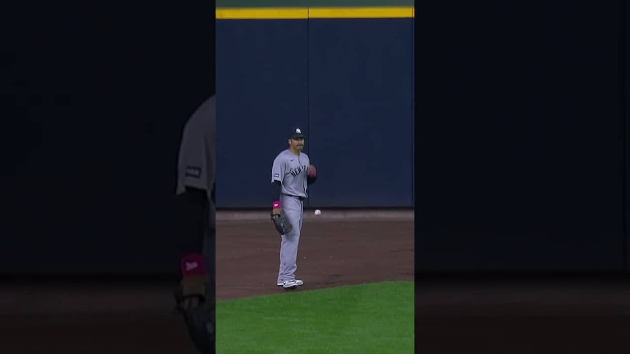 Brice Turang and the Brewers walk it off against the Yankees!
