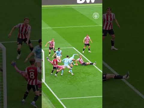 Just Haaland being Haaland 🇳🇴 #football #goals #mancity #premierleague #shorts #shortsfeed #haaland