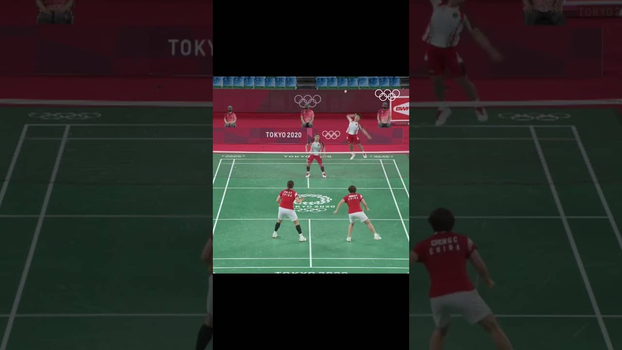Change racquet mid game and still win the point? No problem. 😎