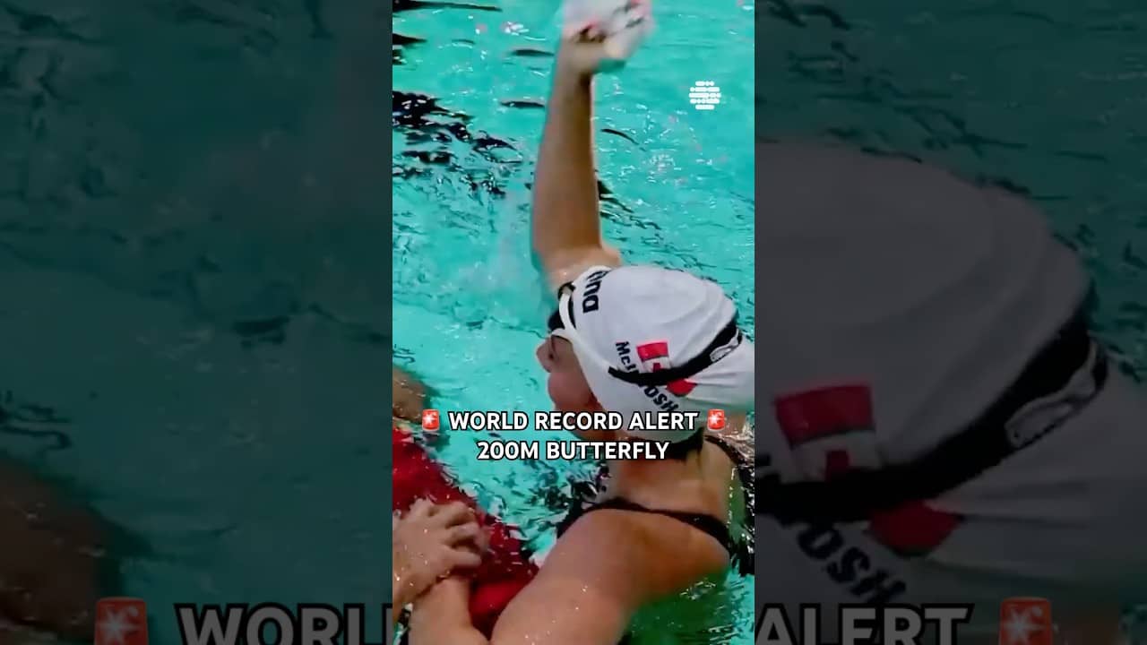 It’s Summer-time 🚨 #WorldRecord #WR #swimming #McIntosh #worldaquatics
