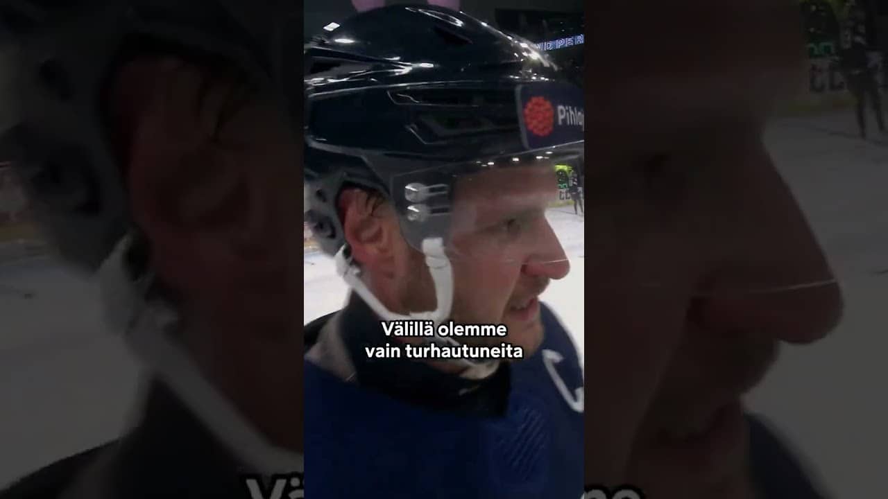 Ref Cam: Talking to Barkov (via @ViaplayUrheilu)
