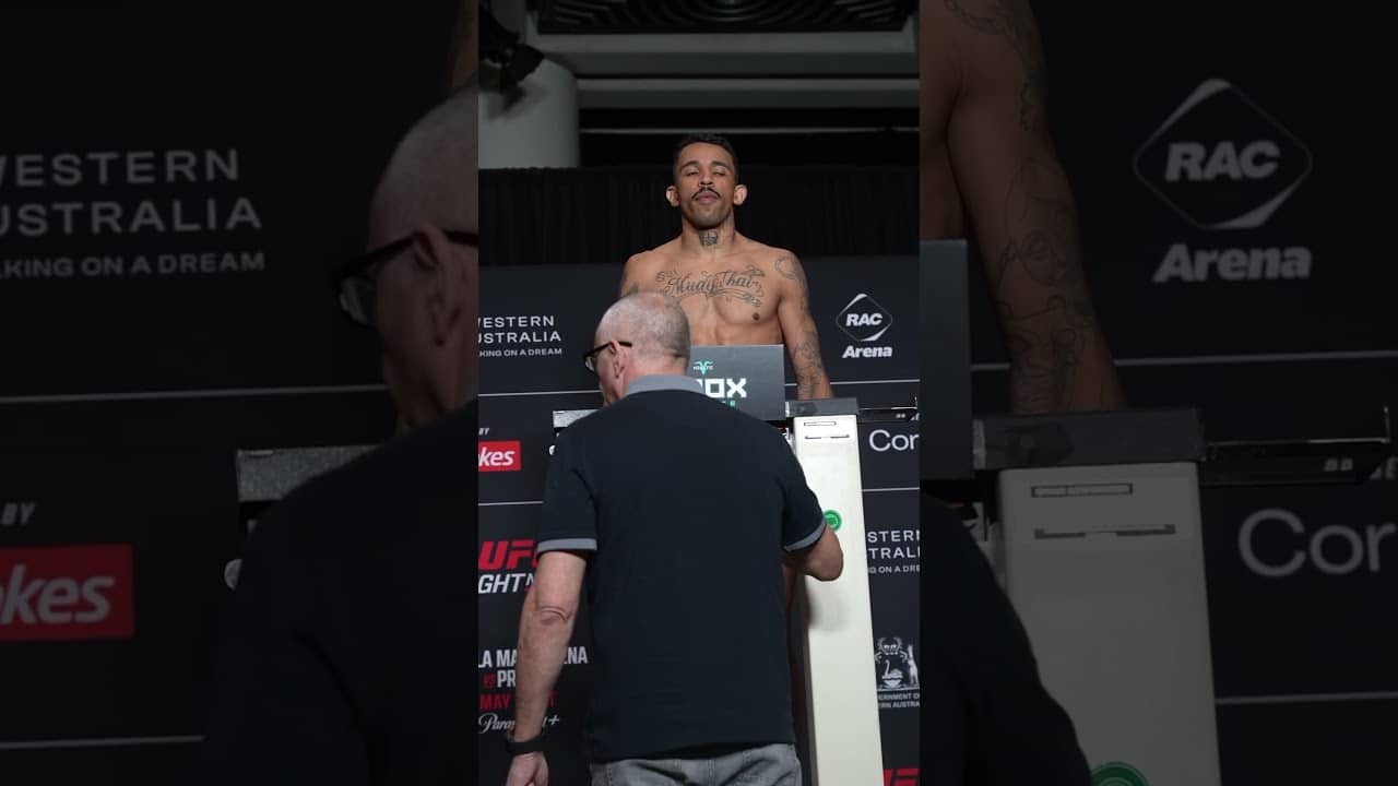 Carlos Prates is the first to weigh in 🚨 #ufcperth