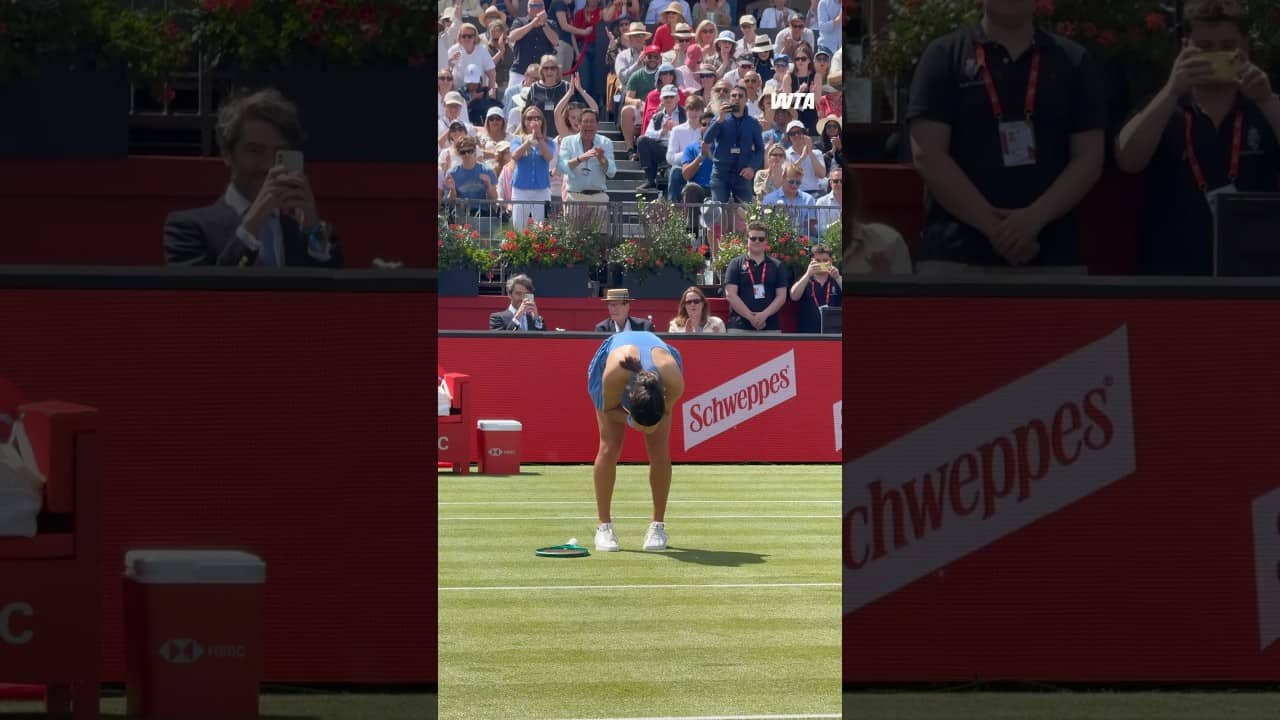 London semifinals calling ☎️ Emma Raducanu defeats Rakhimova 6-3, 7-5! #WTA ##HSBCChampionships