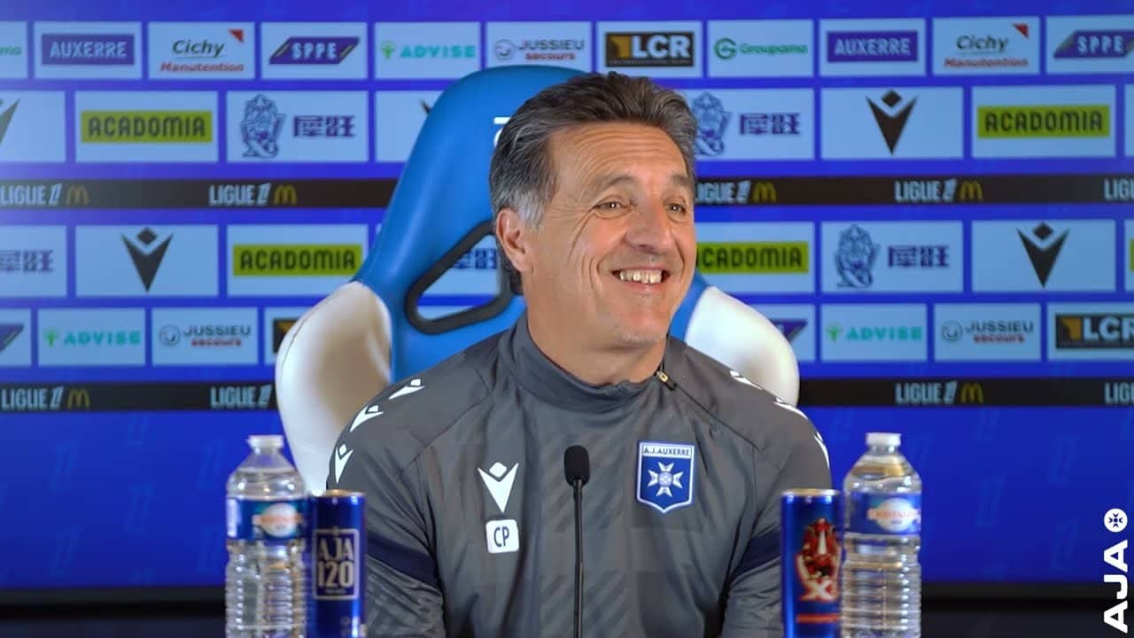 J32 - La conférence de presse de Christophe Pelissier et Lassine Sinayoko avant AJA-Angers