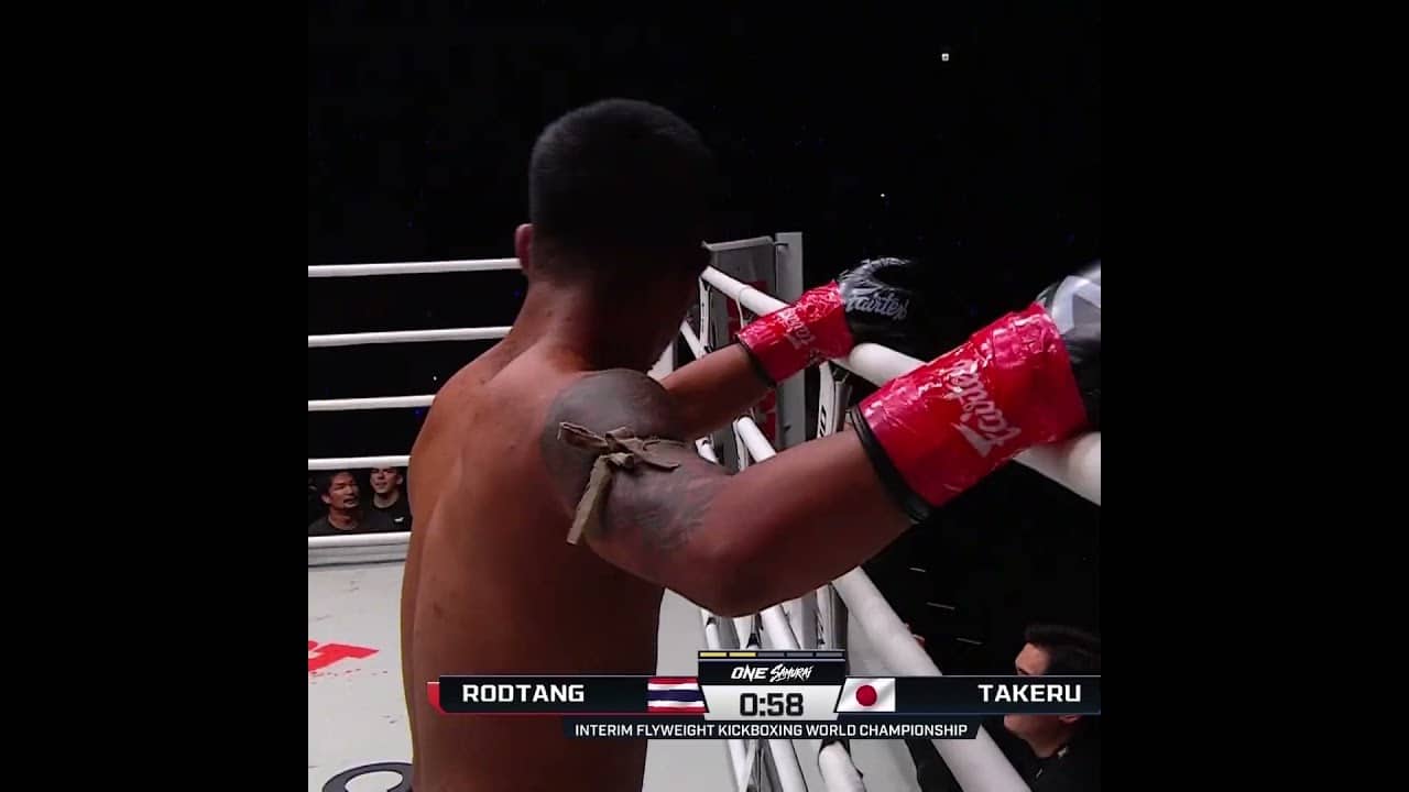 Make that TWO knockdowns for Takeru 🤯