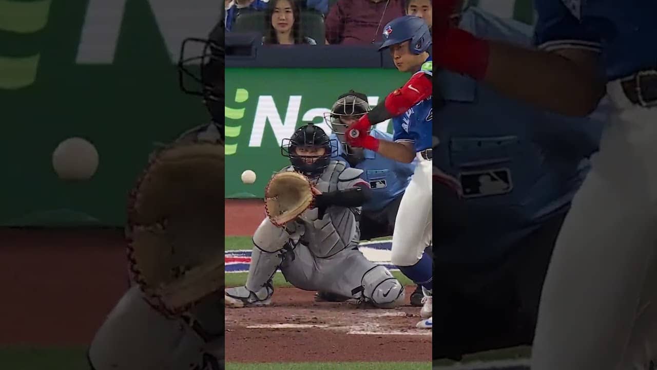 Kazuma Okamoto hits his second home run in as many days! 💪 岡本和真ハイライト