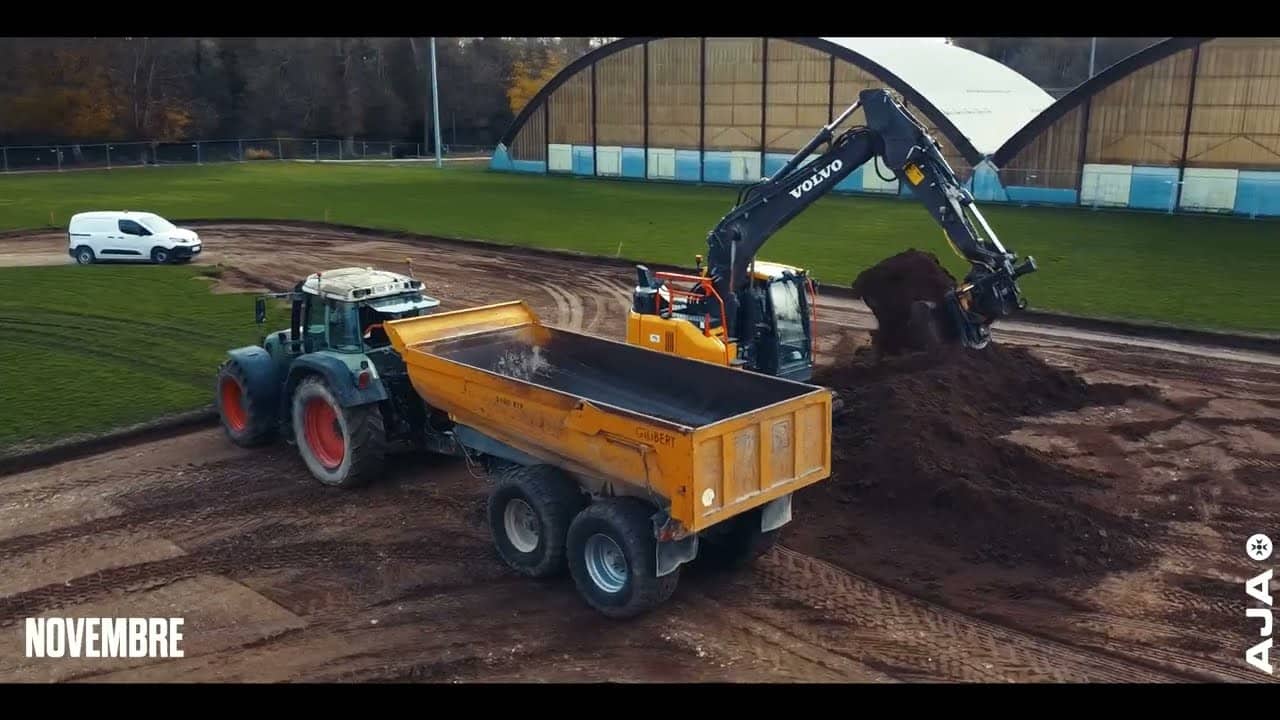 🏗️ Une nouvelle étape du projet sort de terre : la nouvelle tribune Louault prend forme 🏟️