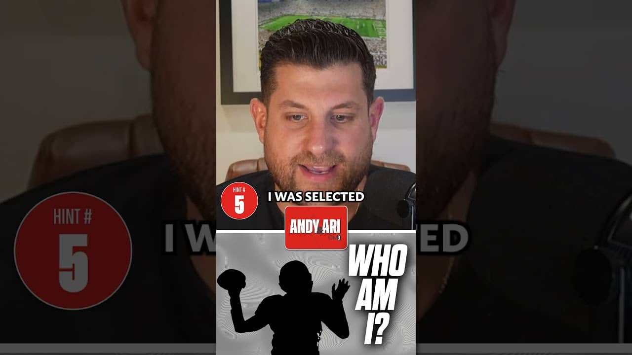 College Football Trivia: Who AM I? Can YOU Guess this iconic CFB player? #trivia #sportstrivia