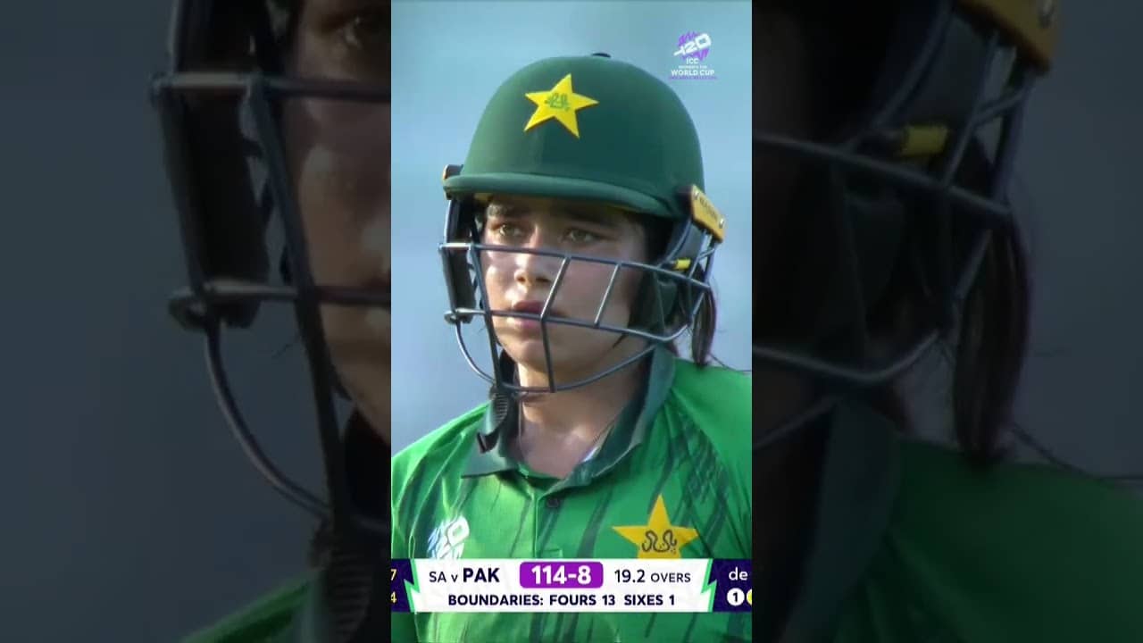 Fatima Sana stands tall when Pakistan need her most, bringing up a vital half-century 💪