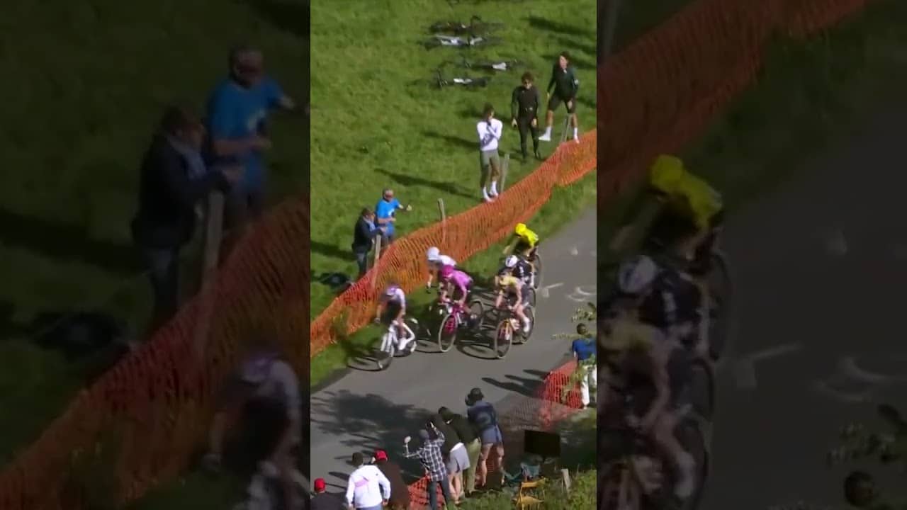 Going clear 🔥Vollering drops the power on La Redoute as she targets the win at Liège–Bastogne–Liège!