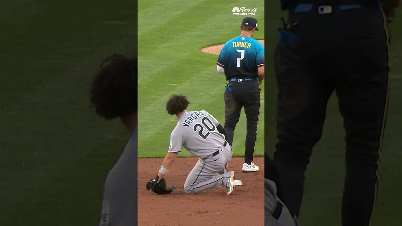 J.T. Realmuto snares ANOTHER runner trying to steal