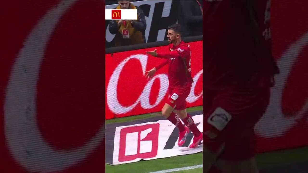 ¡El goleador diablo! Gol de Paulinho #shorts