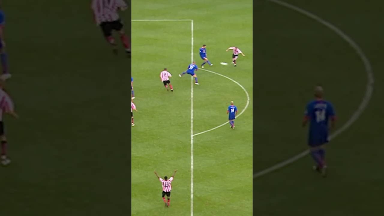 Elliott’s SCREAMER vs Man United 🚀