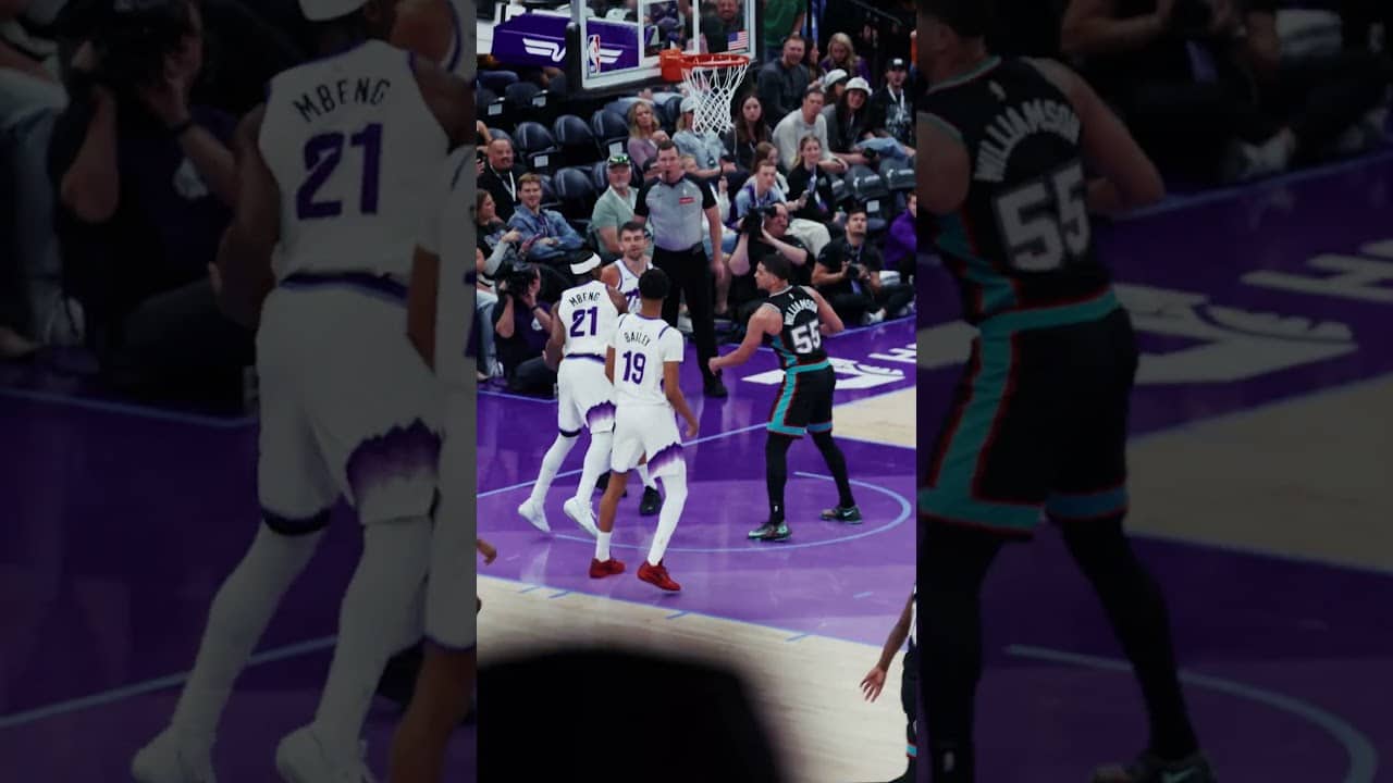 Bench goes CRAZY for Bez's triple-double 👏