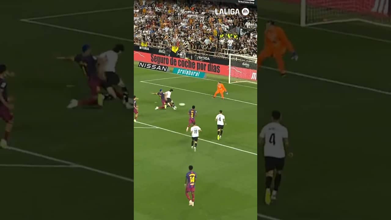 Ronald Araujo saved the day!!! #shorts #fcbarcelona #laligahighlights