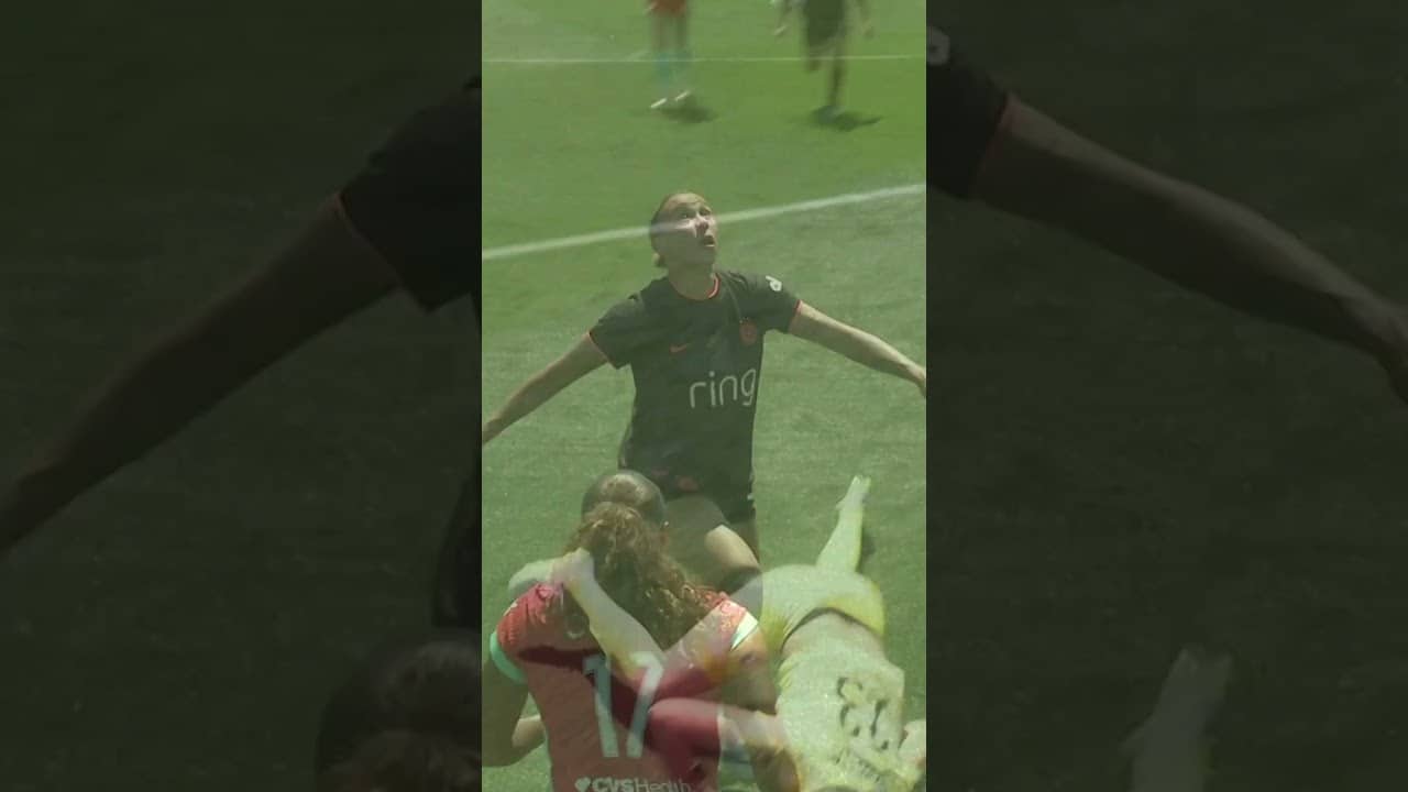 Lorena wasn't letting that sneaky shot past her. ❌