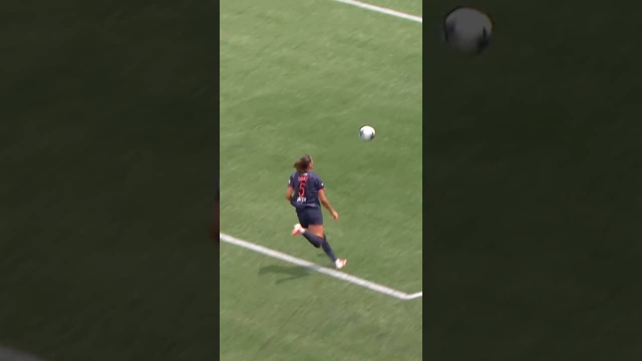 Claire Hutton sees the run and Karlie Lema does the rest 👊 #nwsl #soccer #football