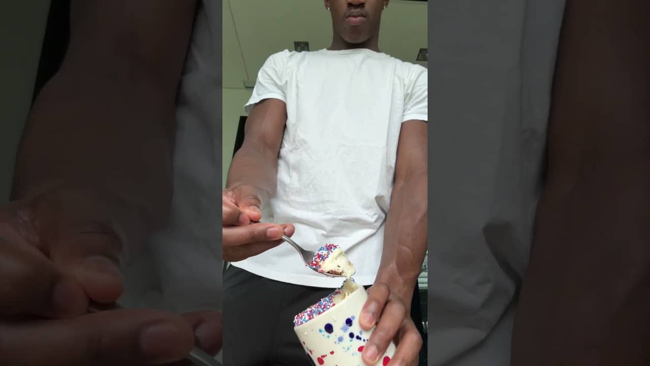 VJ Edgecombe Joins Dot Cake Trend #dotcake #asmr #vjedgecombe #sixers #philadelphia76ers #nba