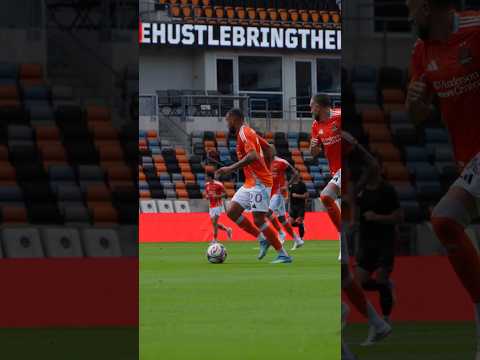 Ponce finds the back of the net!