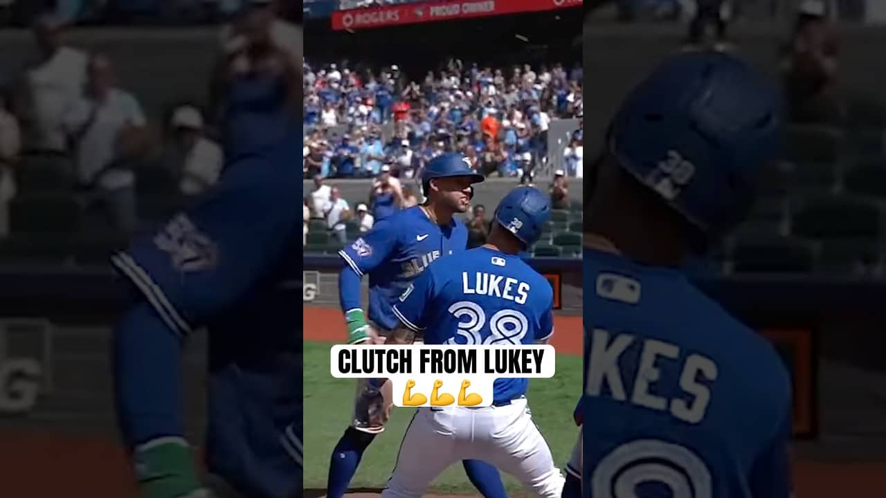 Nathan Lukes comes up clutch with a 2-run homer to tie the game ⚡️ #MLB #Toronto #BlueJays