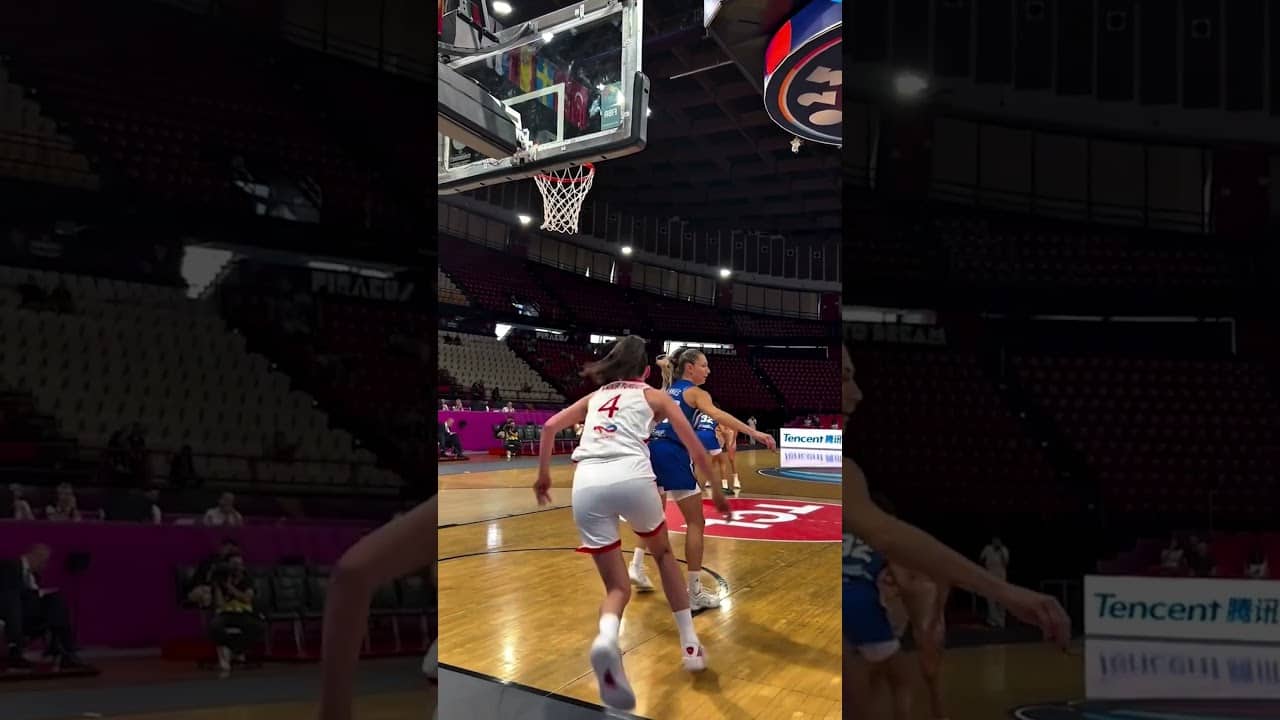 Off the back 😳 #EuroBasketWomen