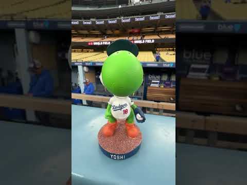 Yoshi's day at the ballpark! 🤩