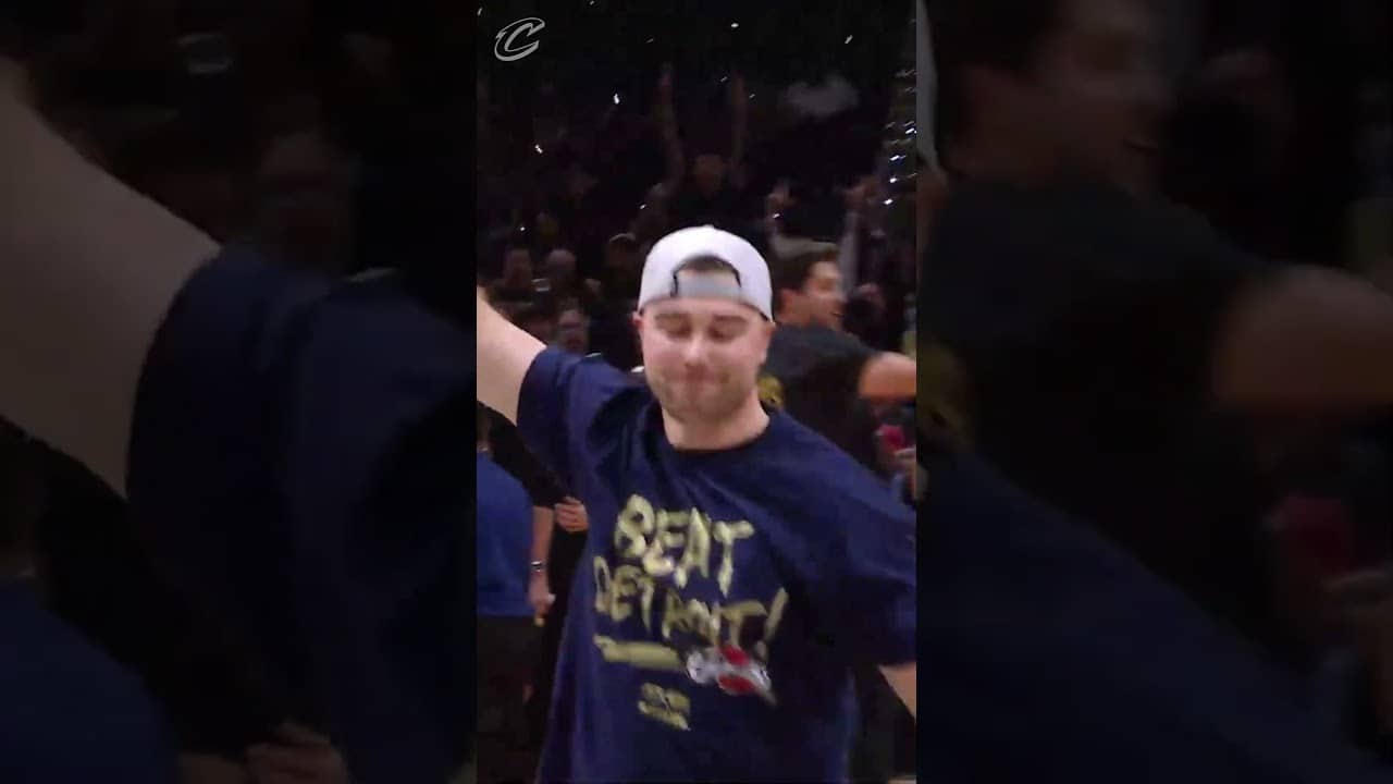W'S IN THE CHAT #cavs #cleveland #nba #halfcourtshot