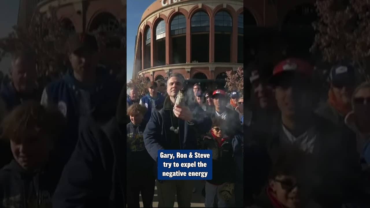Gary Cohen, Ron Darling, and Steve Gelbs try to break the Mets losing streak